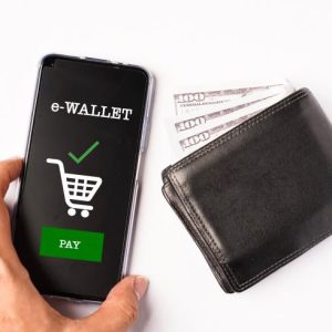 علاقة نظام الدفع بواسطة الهاتف النقال بالمحفظة الإلكترونية