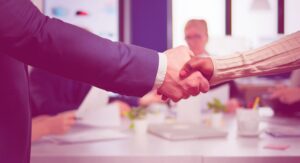 بناء العلاقات مع العملاء